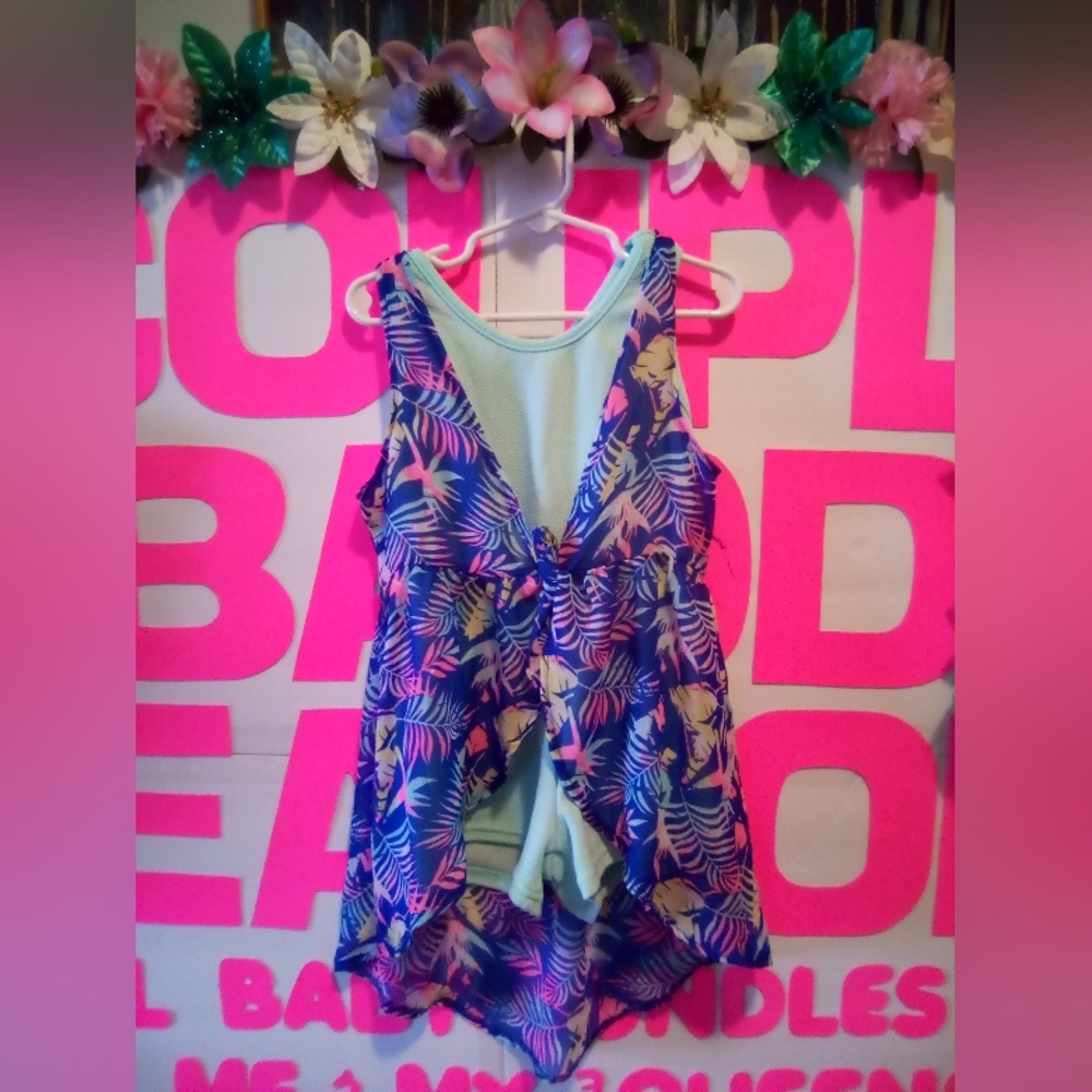 #232👉🏼Toddler Girl Rumper Shorts/wCape